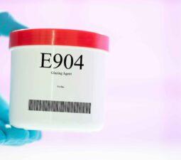e904